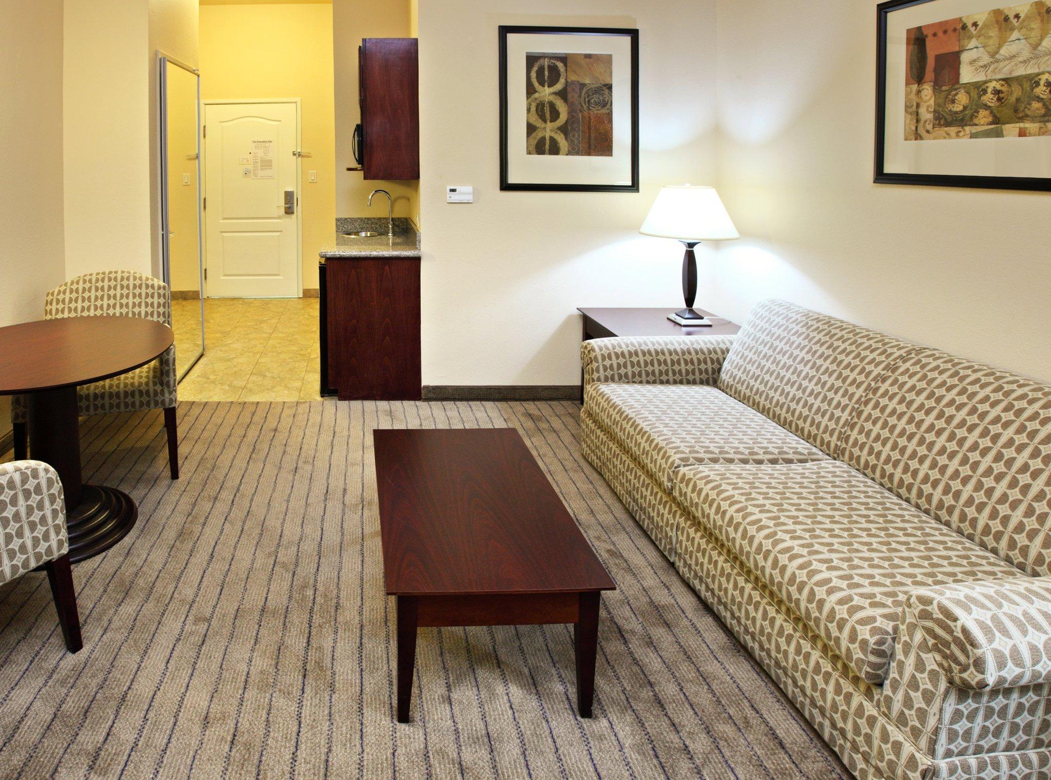 Holiday Inn Express Hotel & Suites Marshall By Ihg Exterior photo