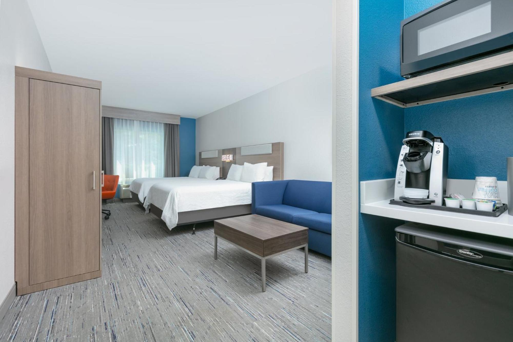 Holiday Inn Express Hotel & Suites Marshall By Ihg Exterior photo